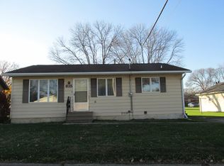 615 N Chestnut St, Monticello, IA 52310