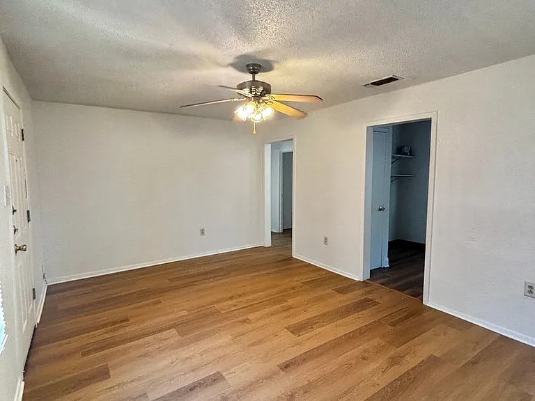 309 N Howard St — Photo 3