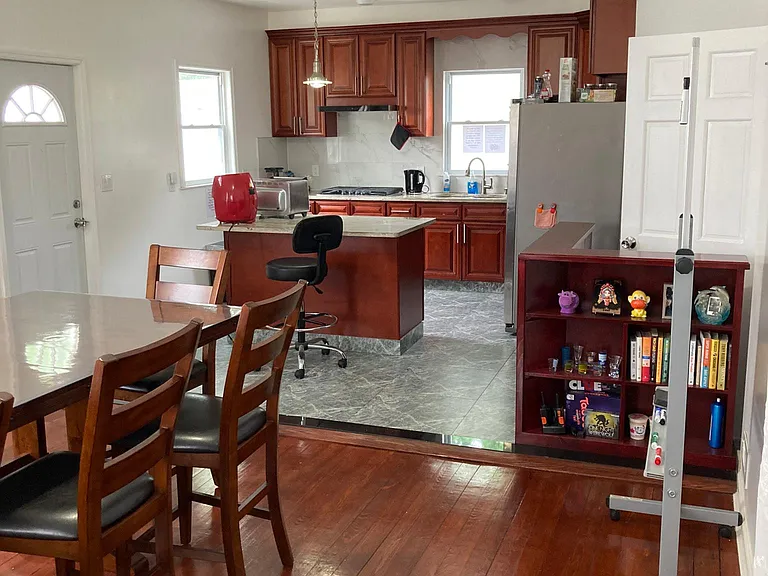 72 Standish Ave #2C — Photo 5