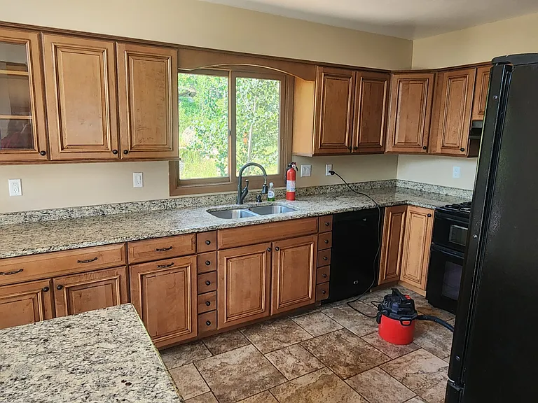 10228 Christopher Dr — Photo 17