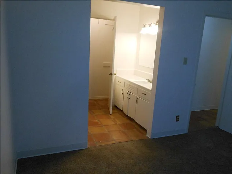 2308 Barton Skyway #B — Photo 10
