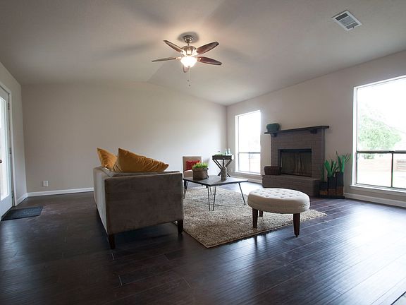 5th image of 2403 Kumquat Ct