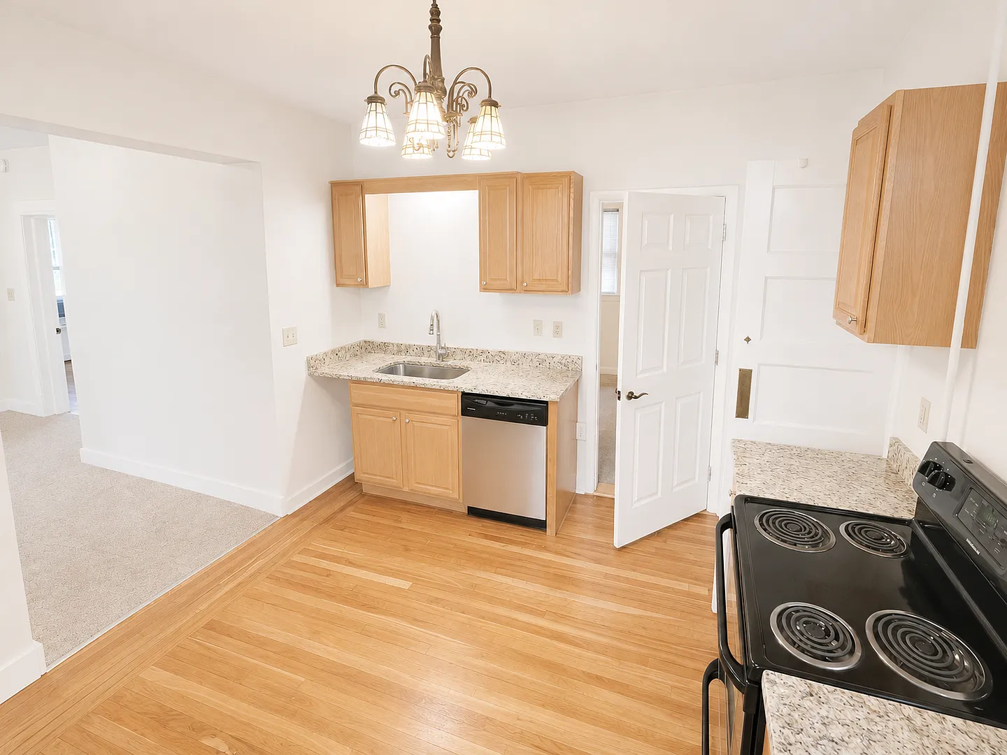 1516 Union Street — Photo 3