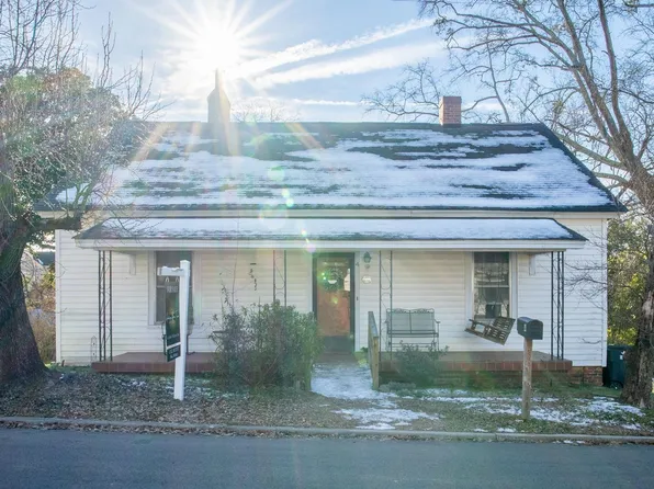 4 W Fleming St, Ware Shoals, SC 29692