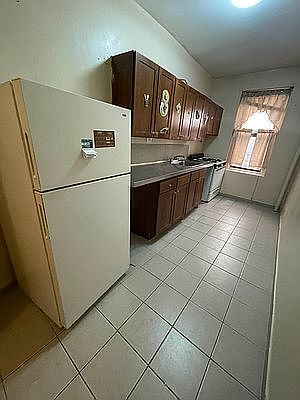 2nd image of 3033 Wallace Ave APT 1C
