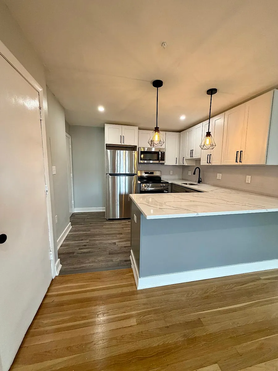 Building Photo - 28 Miller St #8