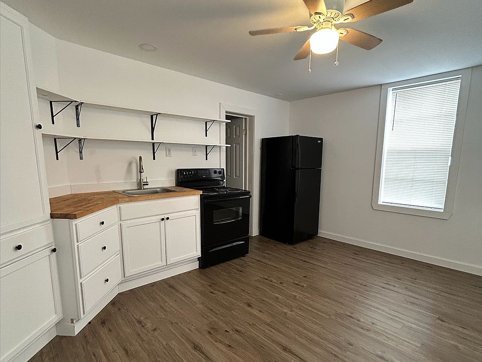 2nd image of 500 22nd St E APT C