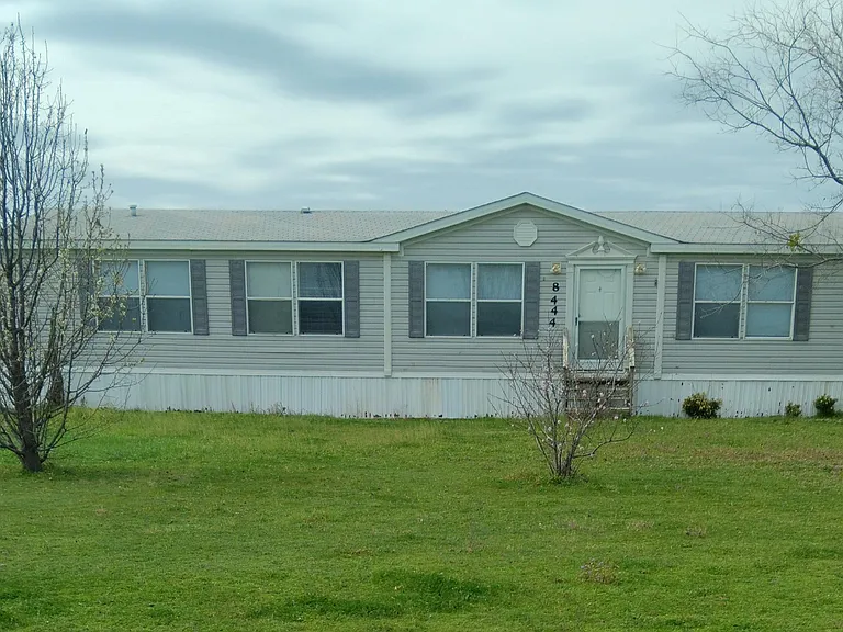 8444 Longhorn Dr — Photo 1