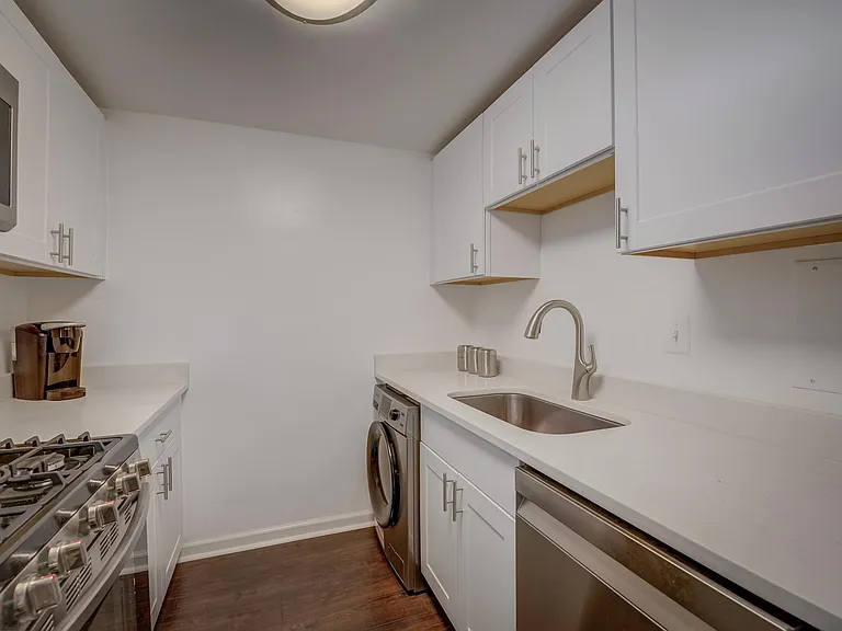 4600 Duke St #1205 — Photo 11
