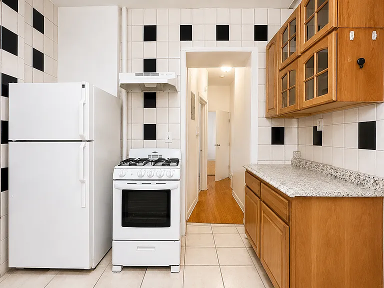 182 Claremont Ave #2 — Photo 11