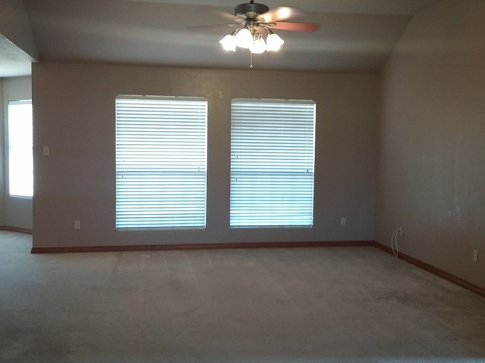 2nd image of 282 SW Deyo Landing Loop