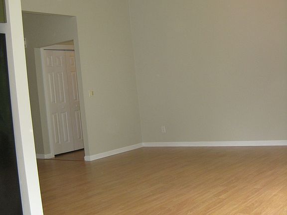 Vaulted ceiling in the living room