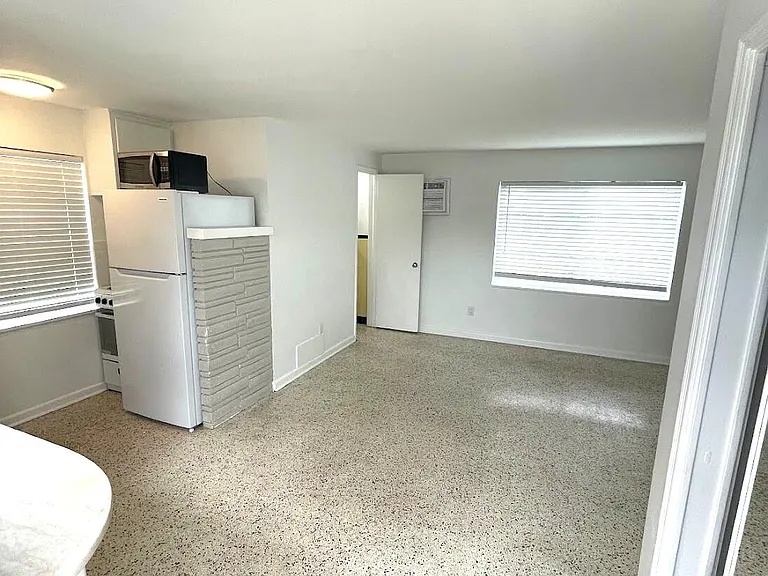 1216 Cabana Rd #5 — Photo 7