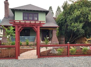 630 N 8th St, Jacksonville, OR 97530