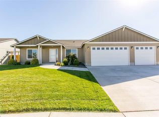 6209 Rocket Ln, Pasco, WA 99301