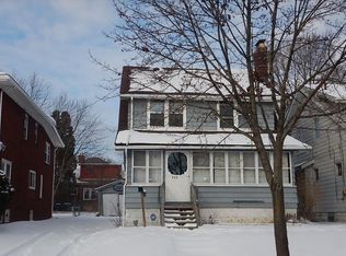 923 Lovers Ln, Akron, OH 44306