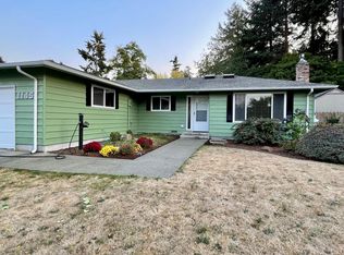 1145 SW Leschi Dr, Oak Harbor, WA 98277