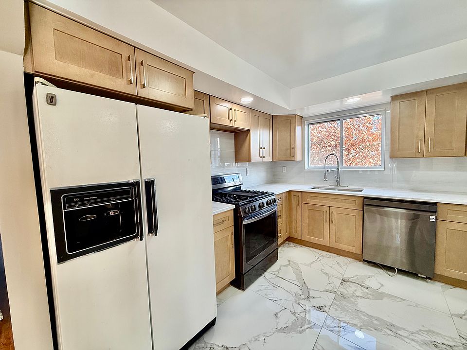 1st image of 621 Barlow Ave #2