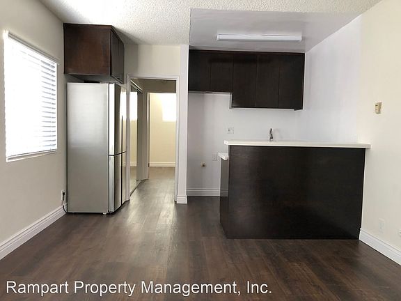 4th image of 2695 Loosmore St APT 11
