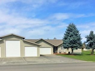 111 Livengood Ln, Sequim, WA 98382