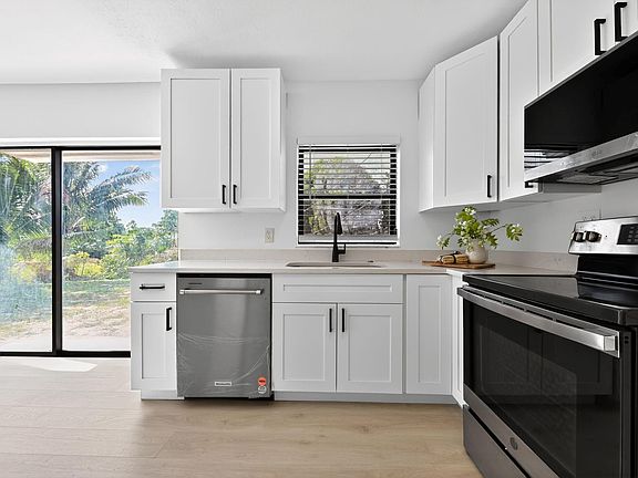 5th image of 115 N 11th Street