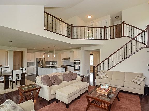 4th image of 1511 Deephaven Dr