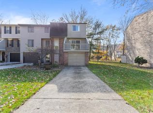 215 Timber Dr, Trafford, PA 15085