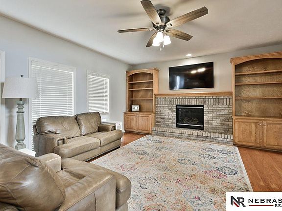 5th image of 3914 N 152nd Ave