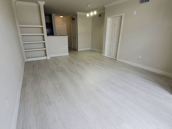 3rd image of 202 E South St Unit 6051
