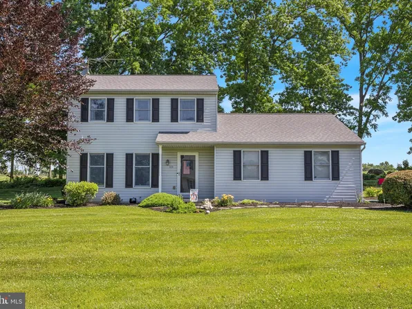 333 Grandview Cir, Honey Brook, PA 19344