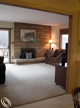 FAMILY ROOM5.jpg