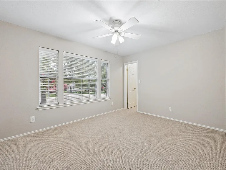 500 Millington Ln — Photo 31