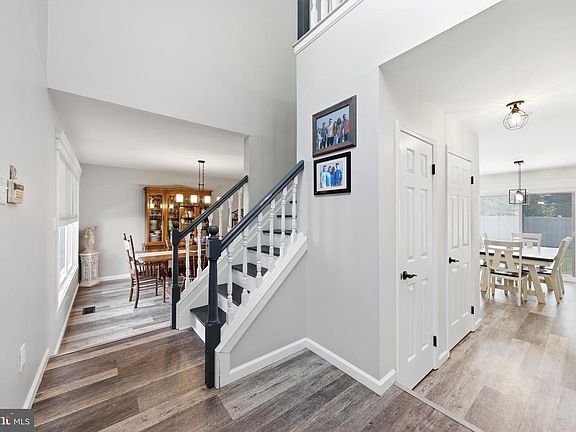 4th image of 17 Beckett St