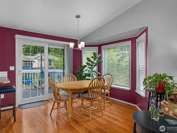 4th image of 2976 Hampton Drive SW