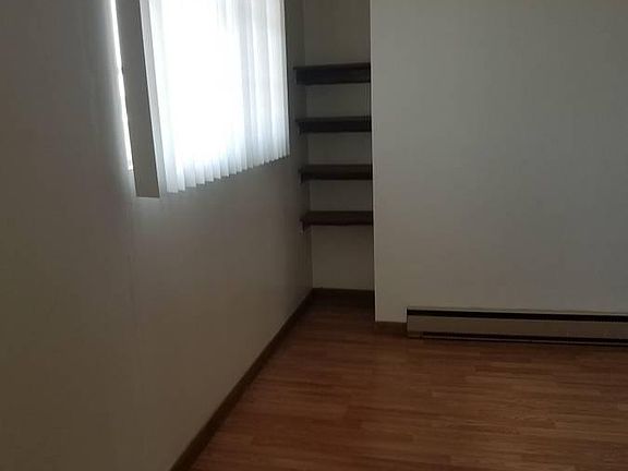 3rd image of 713 Cedar Dr APT 8