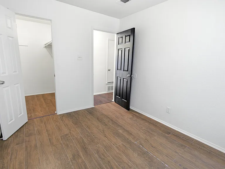3324 Green Ridge St — Photo 16