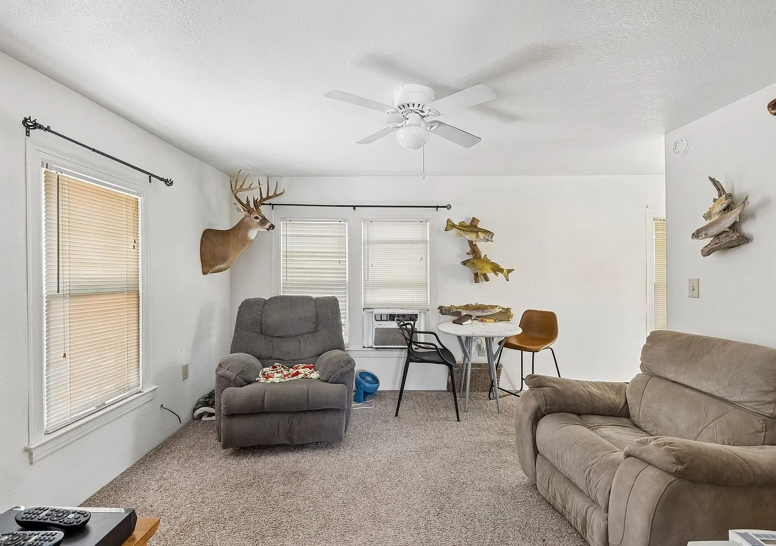 127.6 - 905 W. 9th Unit B — Photo 2