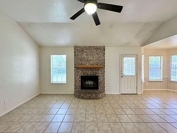 3rd image of 4209 Breckenridge Dr