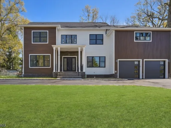 139 E Cedar St, Livingston Twp., NJ 07039