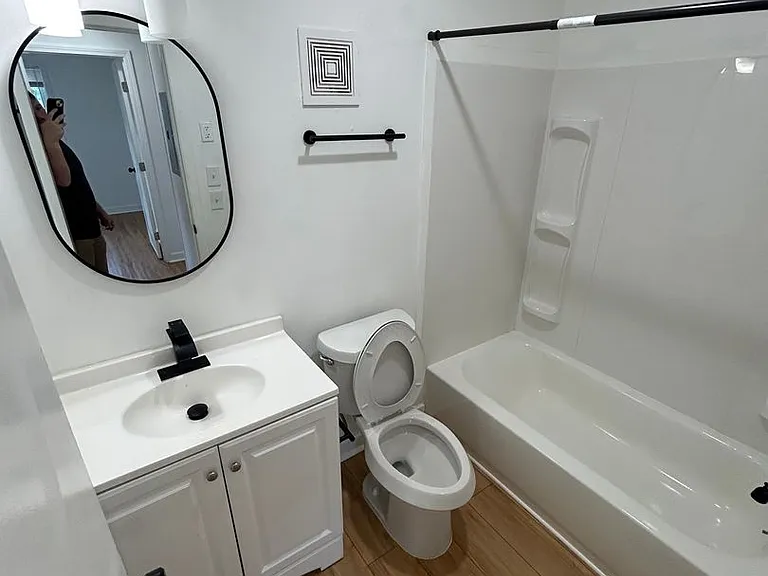 405 Oak Street — Photo 14