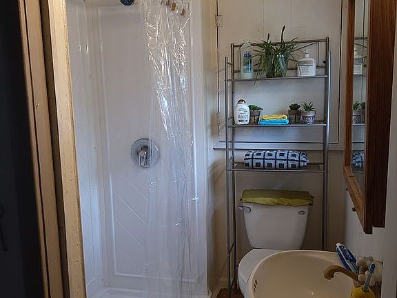 Very nice new shower /MstrBd