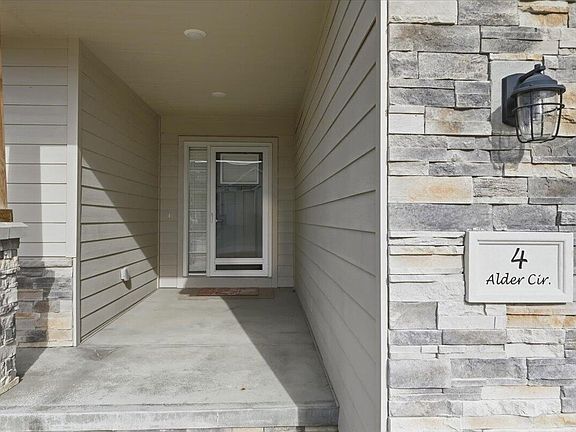 3rd image of 4 Alder Cir