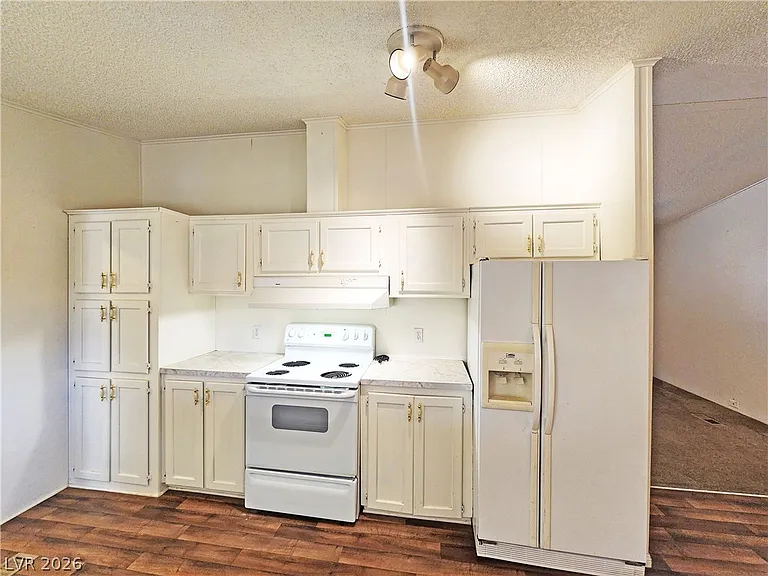 1441 W Betty Ave #1 — Photo 6