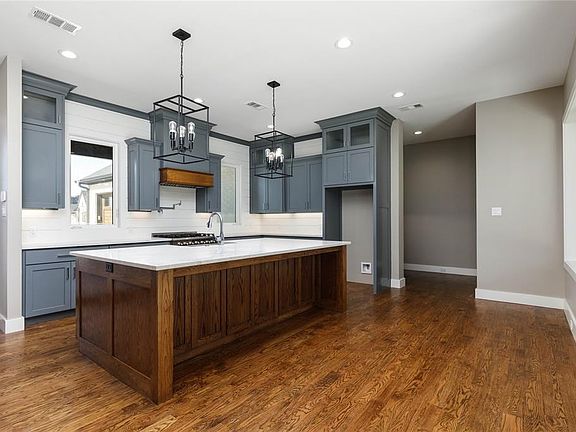 4th image of 4801 Southwind Dr