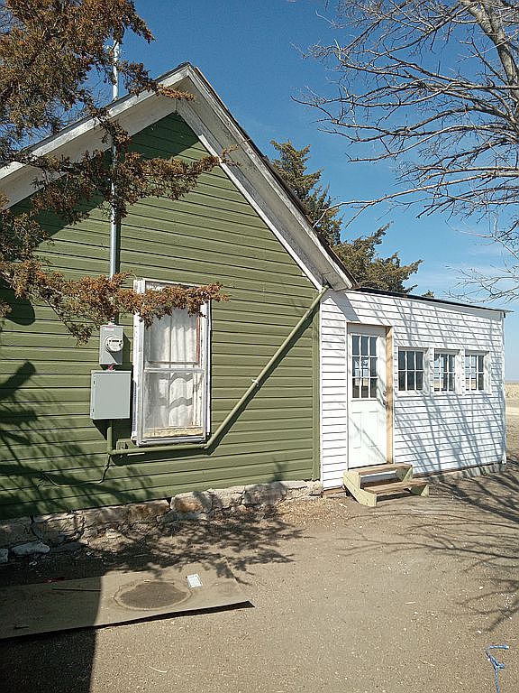 414 2nd St, Waldo, KS 67673 Zillow