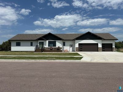 418 W 5th St, Freeman, SD, 57029