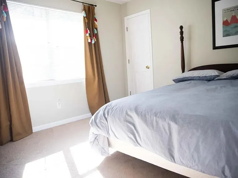 2070 Emerald Dr — Photo 4