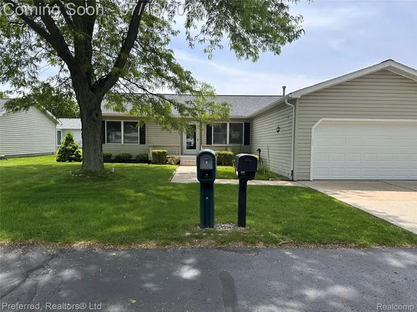 38537 Chestnut Ln, Westland, MI 48185