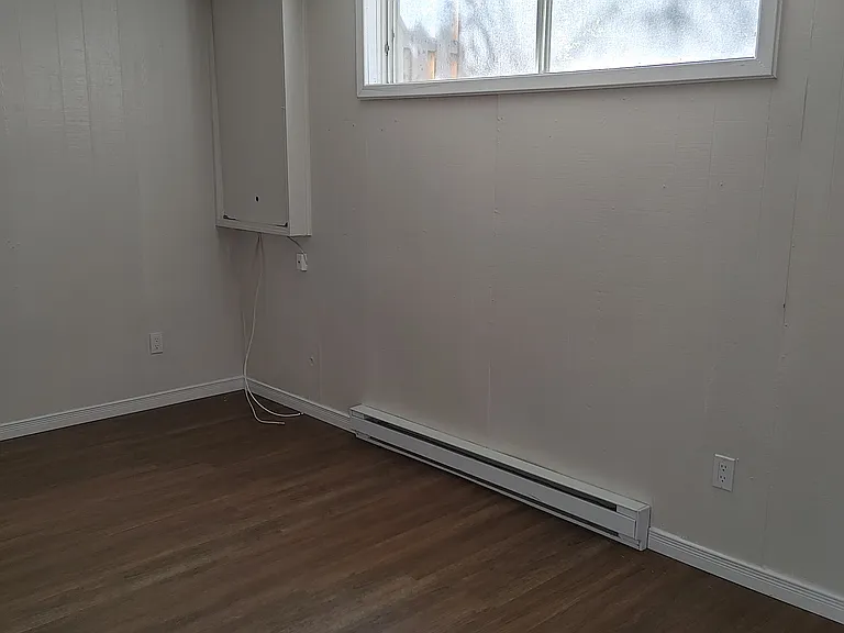 310 Westminster Ave — Photo 7