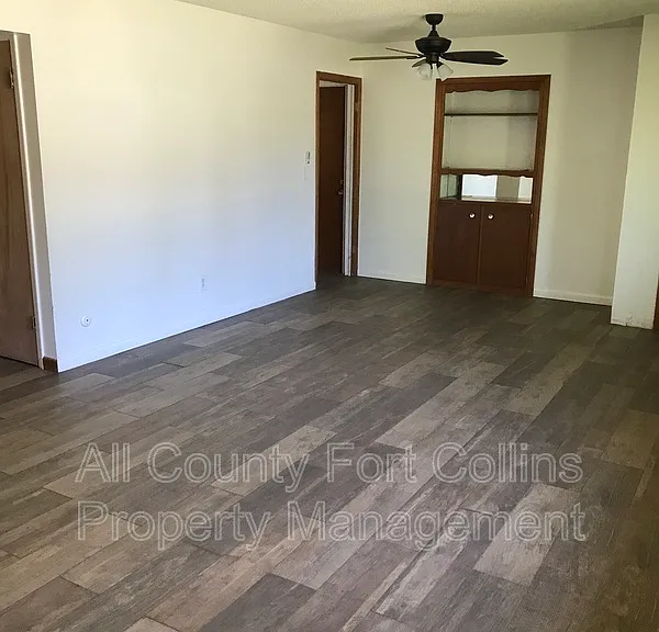 1516 Brentwood Dr — Photo 4